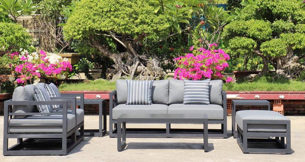 AluLux Hampton Elegance: Premium Black Aluminum Outdoor Lounge Set