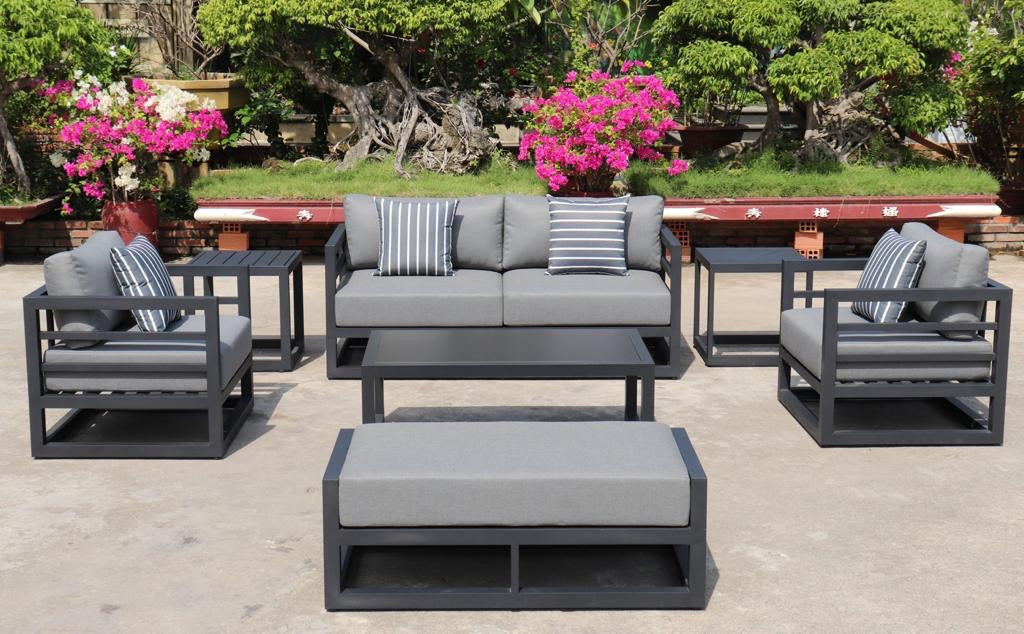 AluLux Hampton Elegance: Premium Black Aluminum Outdoor Lounge Set