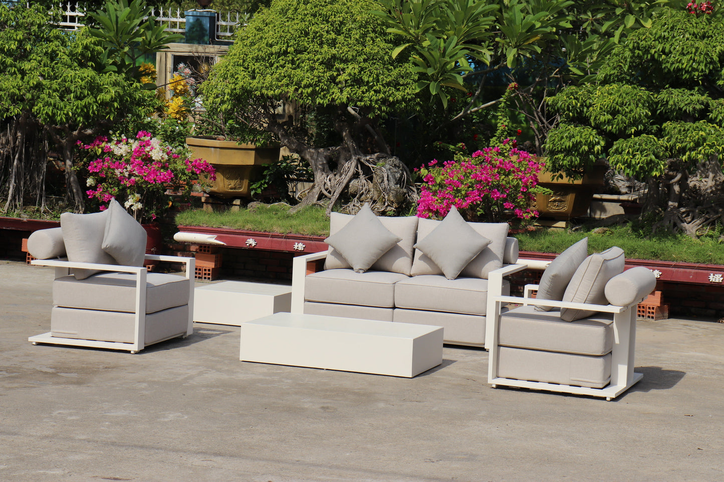 Executive 5 Piece Sofa Set: White Hampton Style with Industrial Aluminium Frame and Element-Resistant Fabric