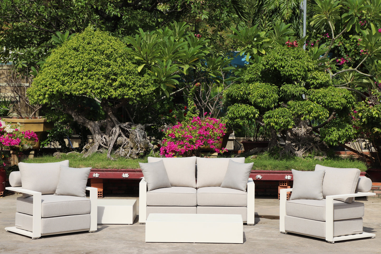 Executive 5 Piece Sofa Set: White Hampton Style with Industrial Aluminium Frame and Element-Resistant Fabric