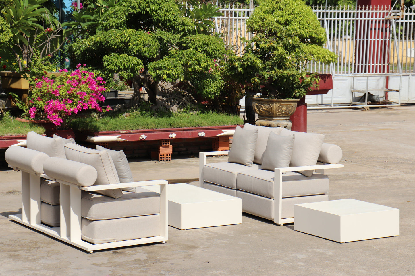 Executive 5 Piece Sofa Set: White Hampton Style with Industrial Aluminium Frame and Element-Resistant Fabric